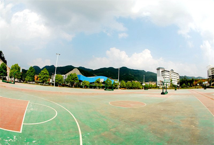 篮球场.jpg