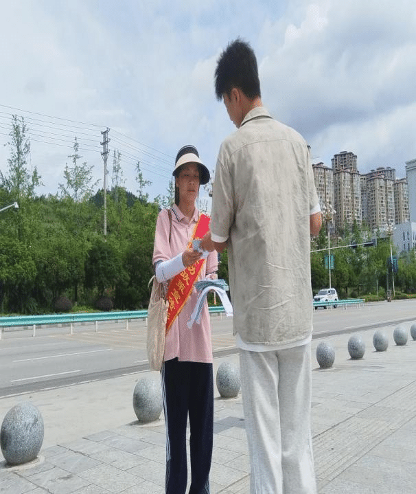 青春赋能暖正光12.png