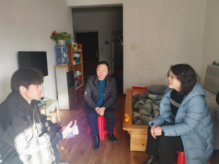 送温暖1.jpg